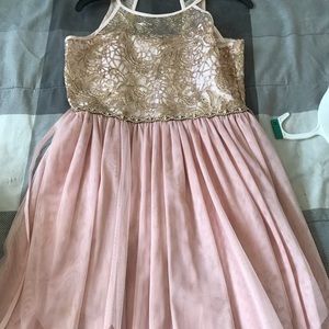 Girls party dress size 10/12 only wore once